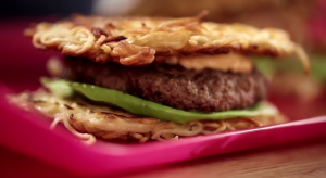 Ramen burger eli nuudelihampurilainen ramen_burger