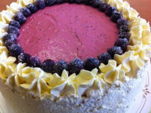 Mustaherukkamousse-sitruunatäytekakku Thumbnail for 40093