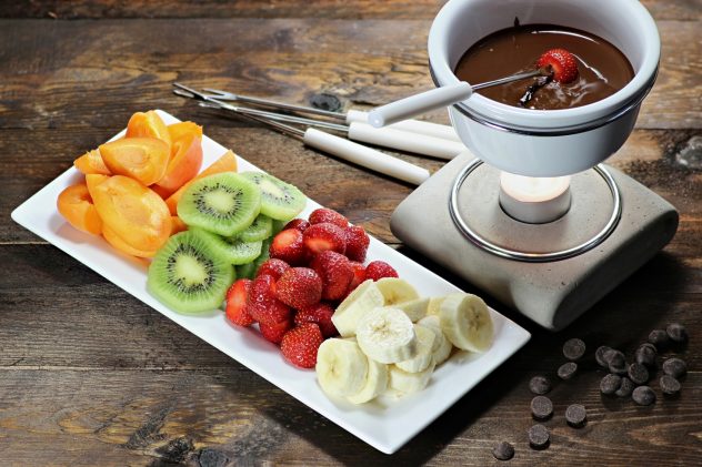 chocolate fondue fruit