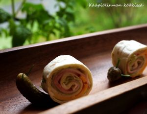 Etana, etana näytä sarves…. – etanoiksi naamioituneet tortillarullat Thumbnail for 46636