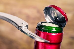 Cutting knife wine aluminum cap bottle