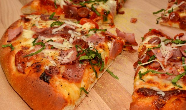 Mmm…_bread_crust_pizza_(7523434650)