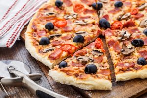 Tämä pizzaviipale todistaa, että photoshoppaaminen on mennyt liian pitkälle Pizza