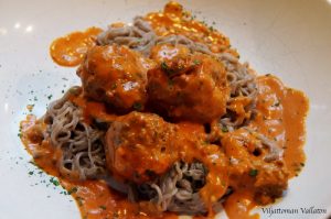 Hirvipyörykät ja Tattari Ramen-nuudelit Thumbnail for 61789