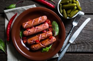Suomalaisen makkaran ylistys grilled sausages