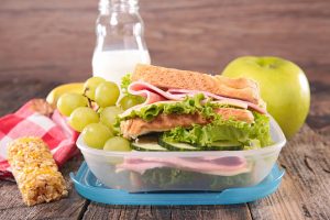 Näin poistat ruoanjämien hajut muovisista säilytysastioista lunch box bread