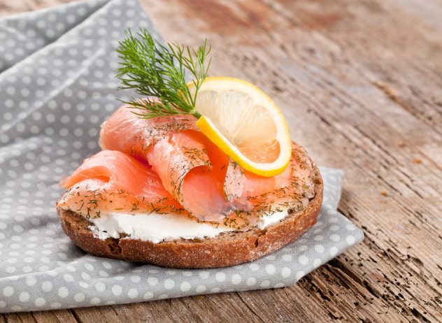 salmon smoked bread