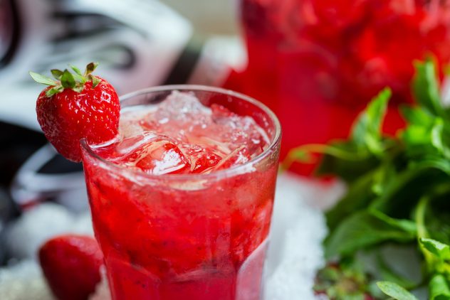strawberry drink alcohol