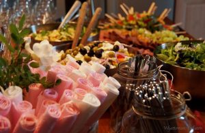 Juhlapöydän salaatit Thumbnail for 81348