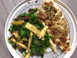 Palsternakka-linssisalaattia ja manteli-parmesan hunnutettu kuha Thumbnail for 85940