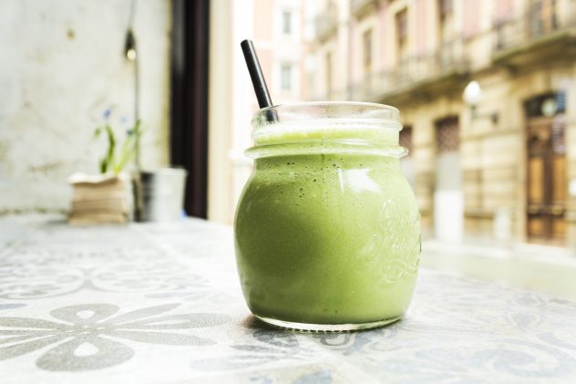 green detox drink diet smoothie straw greens