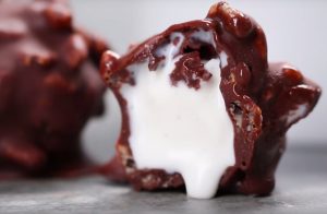 Suklaakuorrutteiset jäätelöpalat ovat todellinen napostelijan unelma Kuvankaappaus 2016-2-26 kello 13.17.32