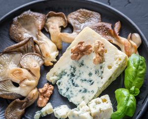 Blue cheese with walnuts and oyster mushrooms