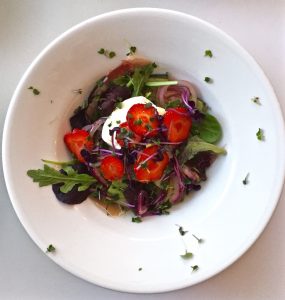 Mansikka-parmankinkkusalaatti Thumbnail for 106387