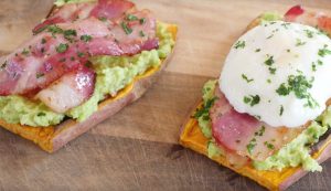 Näin valmistat herkullisen bataattitoastin – katso simppelit ohjeet videolta Bataattitoast