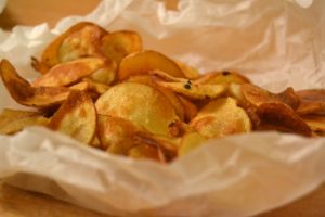 Kotitekoiset perunalastut Thumbnail for 110197