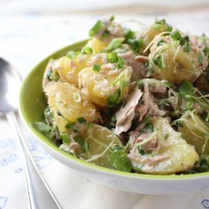 Pähkinäinen lämmin tonnikala-perunasalaatti ja saksanpähkinämajoneesi Thumbnail for 110234