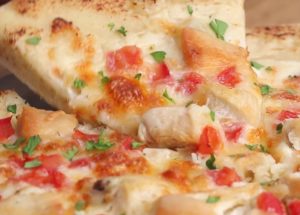 Superhelppo pizzaresepti – katso video ja kokeile kotona Pizza