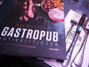 Ali Suvialan Gastropub kotikeittiössä on kirja kaikille aisteille. Thumbnail for 116258