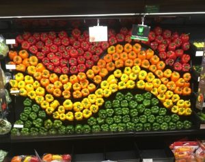 ”Ruokapornoa parhaimmillaan” – 21 kiehtovaa ruokakuvaa, jotka saavat perfektionistit kiljumaan onnesta Paprikat