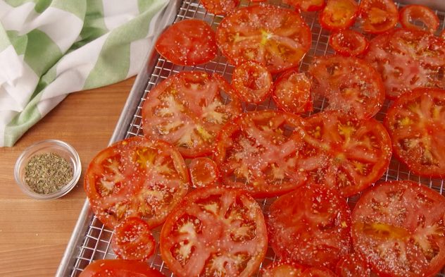 Tomaattisiivut