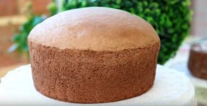 Tämä suklaakakku on niin kuohkea, että sitä kutsutaan ”pesusieneksi” Screenshot 2017-05-22 at 16.28.52 (1)