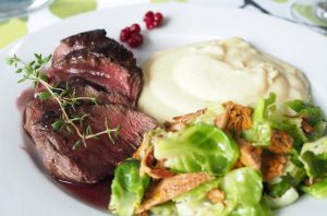 Neljän bloggaajan illallinen Thumbnail for 128592