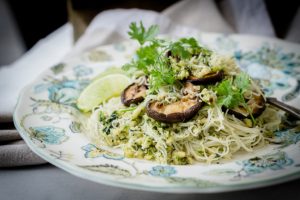 MANTELI-KORIANTERIPESTOA, RIISINUUDELEITA & SIENIÄ Thumbnail for 129790