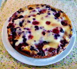 Mummon mansikka-mustikkapiirakka Thumbnail for 130481