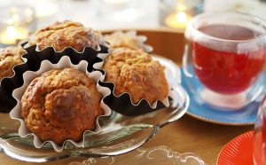 Syysiltojen maistuvimmat cheddar-kaalimuffinit Thumbnail for 131882