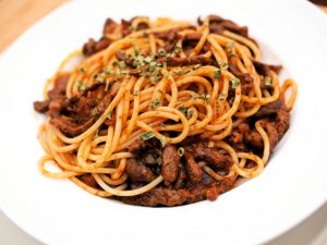 Spagettia ja naudan suikaleita Thumbnail for 132814
