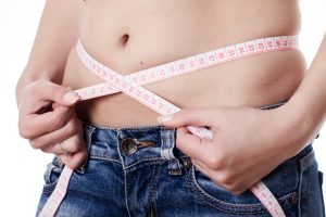 Naurettavan helppo niksi lupaa: vyötäröltäsi katoaa 2,5 senttiä yön aikana Measuring Waist