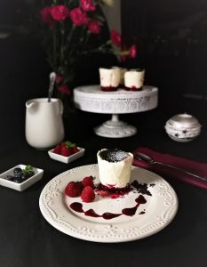 Kotona tehtyä juustokakkujäätelöä ilman jäätelökonetta Thumbnail for 137852