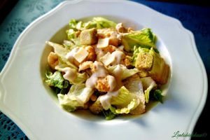 Helppo ja nopea kana-caesarsalaatti Thumbnail for 138811