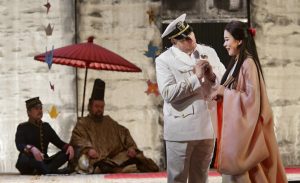 TRAAGINEN RAKKAUSTARINA MADAMA BUTTERFLY Thumbnail for 139256
