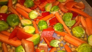 Glorian Ruoka ja Viini-resepti – Paahdettu kikhernesalaatti Thumbnail for 139476