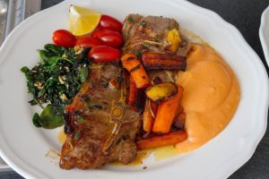 Helpot karitsankyljykset värikkäillä lisukkeilla Thumbnail for 141381