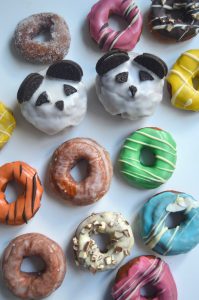 Värikkäät vappudonitsit Thumbnail for 142302