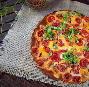 Luotto-ohje gluteenittomalle piirakkapohjalle, TOMAATTI-MOZZARELLAPIIRAKKA Thumbnail for 145352