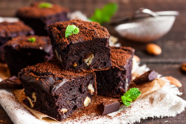 chocolate brownie with nuts