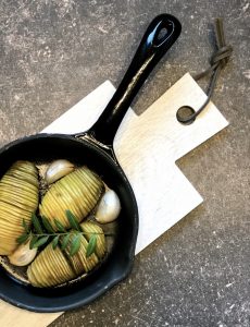 Hasselbackan perunoita – ja ihastuttava pannulöytö Thumbnail for 150605