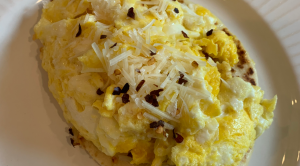 Naan-leipää aamupalaksi – kokeile tätä yhdistelmää! kananmuna-naan