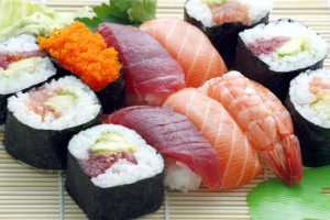 Testaa syötkö ruokaa jossa on vähän ravintoaineita ja haittaa ilmastoa! – Juuri julkaistu selvitys sushi-354628_1920