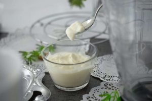 Miksi tässä proteiinirahkassa on vähemmän proteiinia kuin tavallisessa rahkassa? sara-cervera-4caIPcmVDII-unsplash