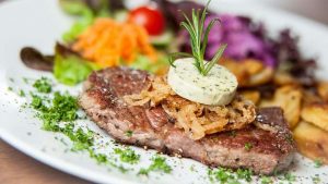 Herkullinen sienivoi nostaa pihviateriasi uudelle tasolle – valmista helppo maustevoi! meal-gbed92f287_1280