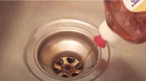 Tukkeutuiko viemäri? Kokeile tätä putkimiehen temppua ja viemärisi vetää taas viemarin avaus