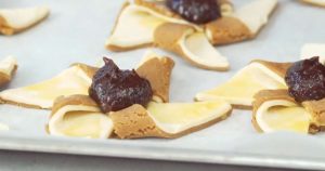 Piparijoulutorttu jatkaa huikeaa suosiotaan – Piparit ja joulutortut samassa paketissa piparijoulutortut