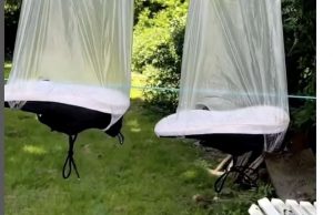 Näin kuivatat pestyt lenkkarit kätevästi – Tarvitset vain pari muovipussia lenkkarit