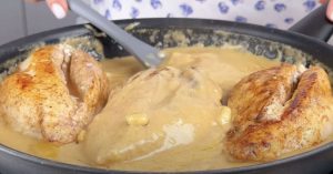 kananrintaa maapahkinakastikkeessa