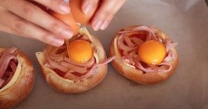 täytetyt sämpylät uunissa